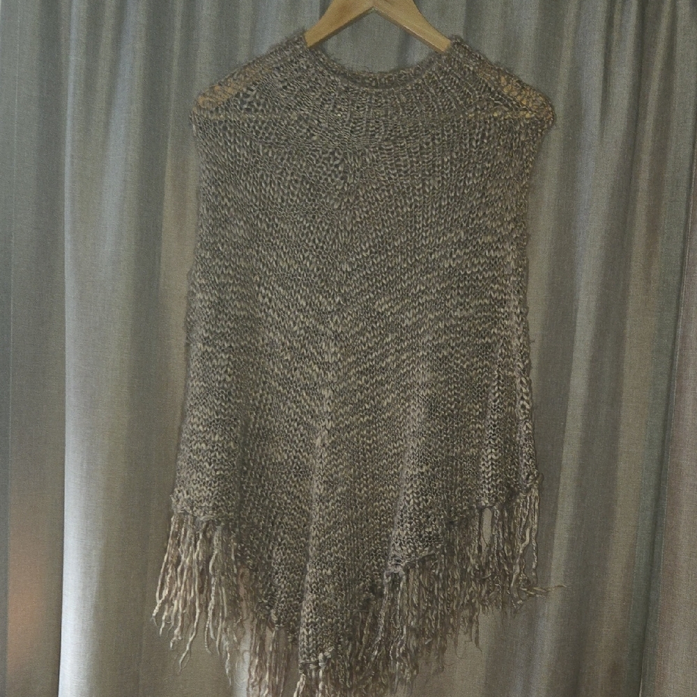 Kenneth Cole Reaction Brown Knit Poncho
